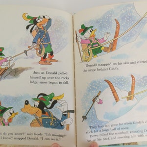 Donald Duck Mountain Climber, Random House Book Club Edition, Copyright 1978 by Walt Disney Productions, Wonderful World of Reading image 7