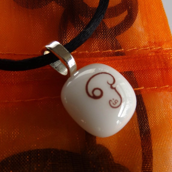 Tamil Om Pendant Fused Glass - Tamil Om Pendant Silver Tamil Om Pendant Fused Glass - Tamil Om Pendant Silver