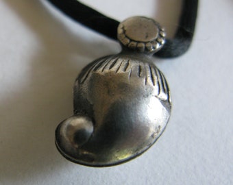 Acorn pendant - Silver Hindu amulet