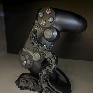 Soporte para mando con forma de pulpo – Soporte para PS4 y PS5 – Decoración de escritorio para videojuegos impresa en 3D – Regalo único para gamers – Color personalizado