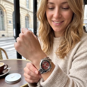 Nike Triax Watch chroomroze wijzerplaat, Y2K-boxed asymmetrisch uurwerk, cyberpunk archivering streetwear