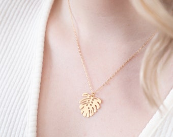 Collier feuille de Monstera | bijoux botaniques, bijoux de feuilles, cadeaux de dame végétale, amoureux des plantes, style jungle, bijoux végétaux