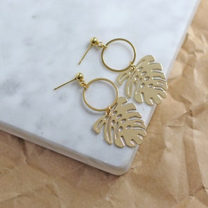 Monstera Leaf Earrings hoop earrings with charm, botanical jewelry, tropical leaf, statement earrings, aesthetic earrings Gold
