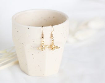 Bee Earrings | spring nature gift, gifts for her, dainty jewelry, dangle earrings for women, drop earrings