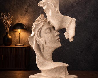 Escultura de pareja besándose románticamente – Estatua de amor emotivo / Decoración artística para amantes / Figura de resina de romance oscuro / Regalo único para parejas