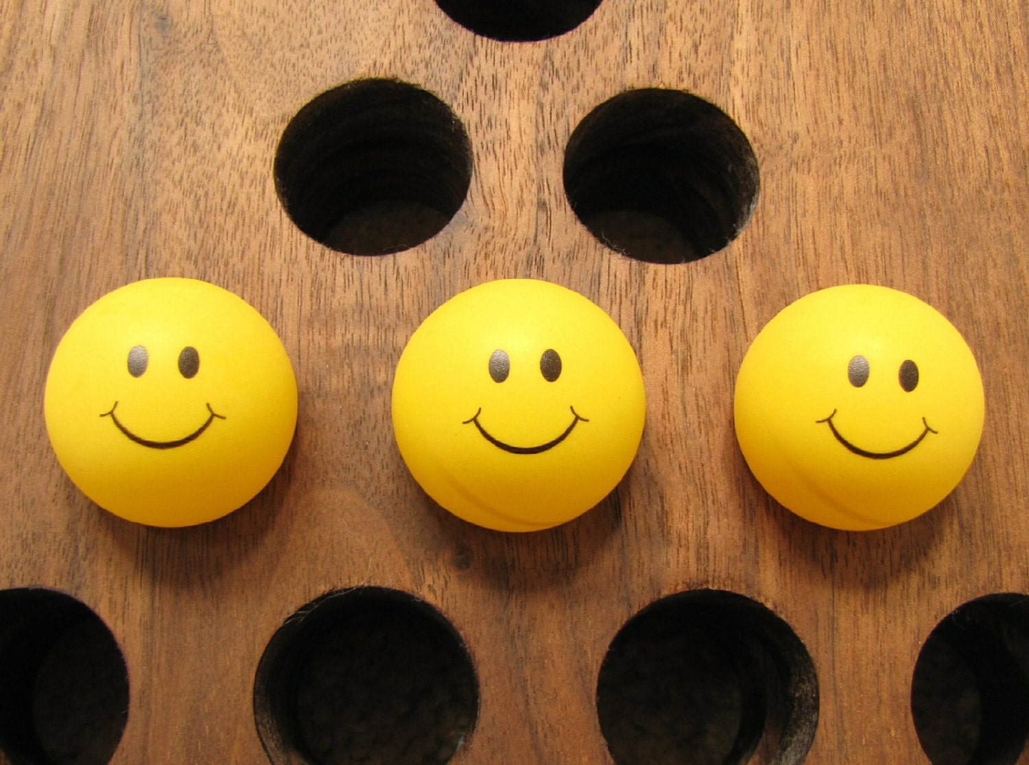 Yellow Smiley Face Ping Pong Balls Happy Face Ping Pong ...