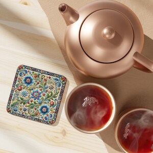 Posavasos de azulejos con diseño de mosaico floral