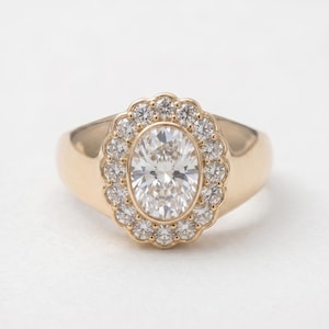 Sunburst Signetring Oval Lab Grown Diamond Halo Pinky Signetring 14K Guld Unik lillfingersignetring Ovalslipad Halo Diamantring