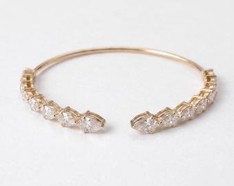 14K Solid Gold Lab-Grown Pear Diamond Bangle Bracelet, Minimalist Open Cuff Pear-Cut Bracelet, Lab Diamond Bracelet For Anniversary Gifts