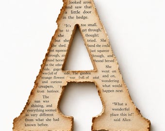 Vintage-Buchseitenmonogramm
