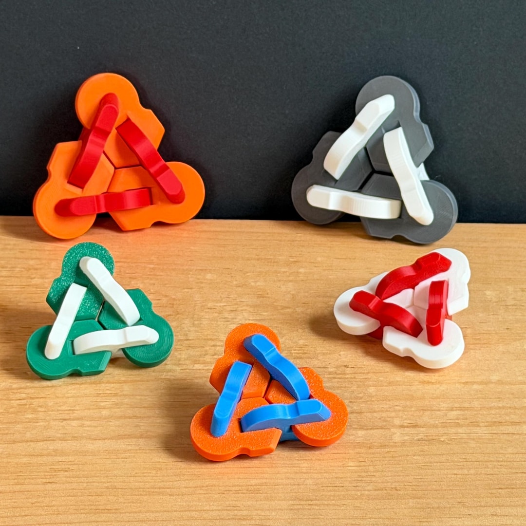 Infinity Flip Triangle Fidget Toy for Adults and Children Stress Relief ...