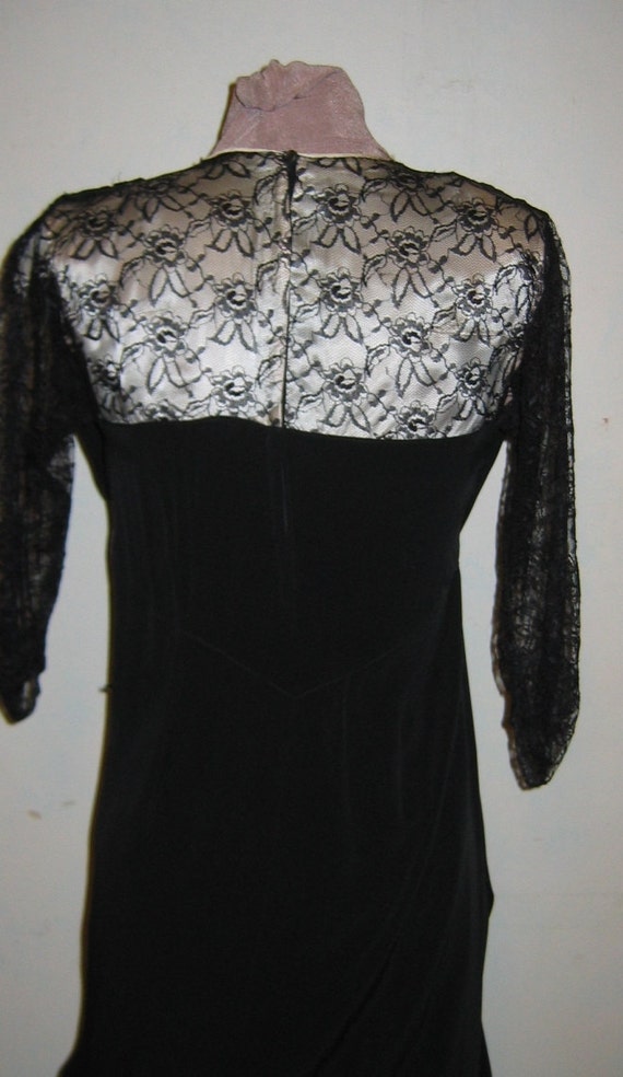 Vintage 1940's Black Dress - image 2