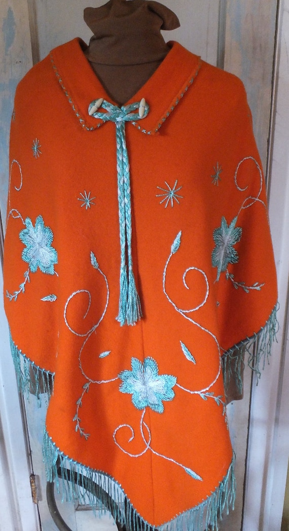 1950s-60s Mexican Embroidered Wool Souvenir Ponch