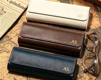 Estuche de cuero hecho a mano para gafas / Funda personalizada para gafas / Estuche vintage para gafas de sol / Accesorio de viaje minimalista / Regalo con iniciales personalizadas