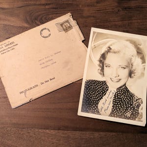 1930s Hand Signed UNA MERKEL Movie Actress Photograph with Original MGM Envelope