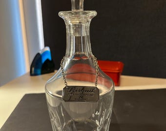 Baccarat crystal glass decanter with faceted stopper