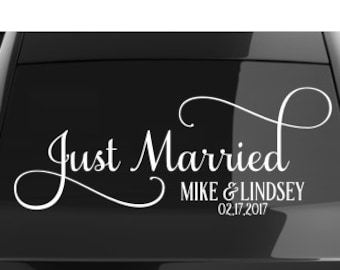 Just Married Decal Vinyl Decal for Vehicle Window Getaway Car Wedding Decal Fancy Script Vinyl for Wedding Personalized Various Sizes DIY