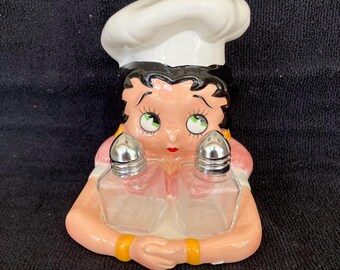 Collectible And Vintage Betty Boop Chef Ceramic Salt and Pepper Shaker. Brand New With Box.