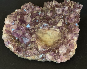 Cenicero geoda con racimo de cristales de amatista de Uruguay