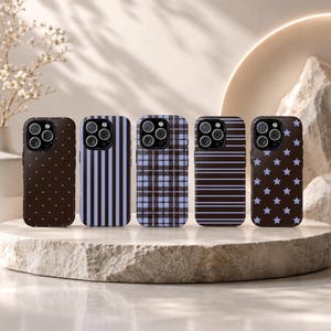 Funda para teléfono con estampado minimalista de lunares en marrón y azul, funda para iPhone y Samsung Galaxy, funda estética y bonita, regalo sencillo con estampado de lunares.