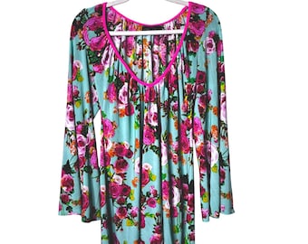 Blusa túnica floral rosa com bolinhas, tamanho M, manga sino, azul, rosa e rosa, estilo boho.