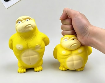 Stor Grumpy Gorilla Squishy-leksak – Gul Muskelapa med 6-Pack Magmuskler, Långsamt Stigande Squeeze för Stresslindring hos Vuxna och Skrivbordsnöje