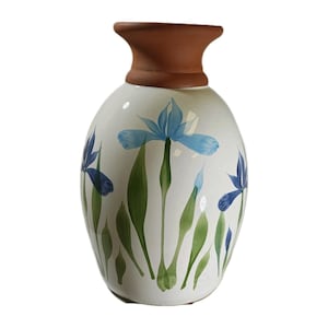 Può includere: Un cartello in legno rustico bianco con la scritta "Welcome" in stile scritto a mano. Il cartello presenta un aspetto invecchiato e un elemento floreale decorativo. Ideale per la porta d'ingresso.