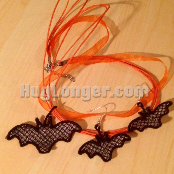 Free Standing Lace In the Hoop Bat Jewelry pattern