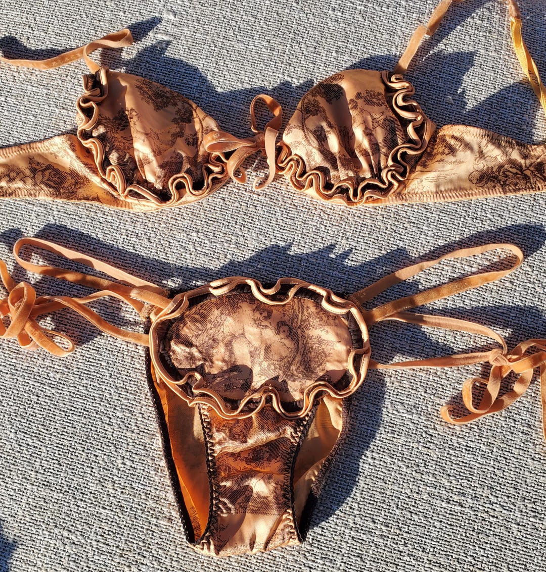 LAPERIA ビキニ Bodysuit in Black Lycra with embroidered tulle