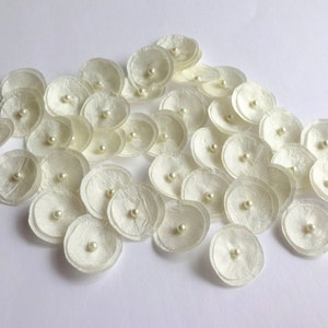 40 Ivory Silk Mini Poppies Embellishment image 2