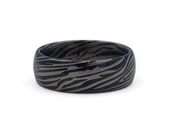 Anillo de acero de Damasco negro: diseño de ondas de cebra, banda de ajuste cómodo.