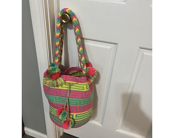 Väska Wayuu Mochila Hink Boho Colombia Rioacha. Flerfärgad. Stor.
