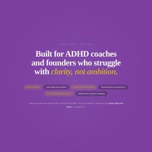 Pode incluir: Gr&aacute;fico roxo com texto branco que diz: "Feito para coaches e fundadores de TDAH que lutam com clareza, n&atilde;o com ambi&ccedil;&atilde;o." Inclui caixas de texto com frases como "coaches de TDAH" e "empreendedores neurodivergentes".