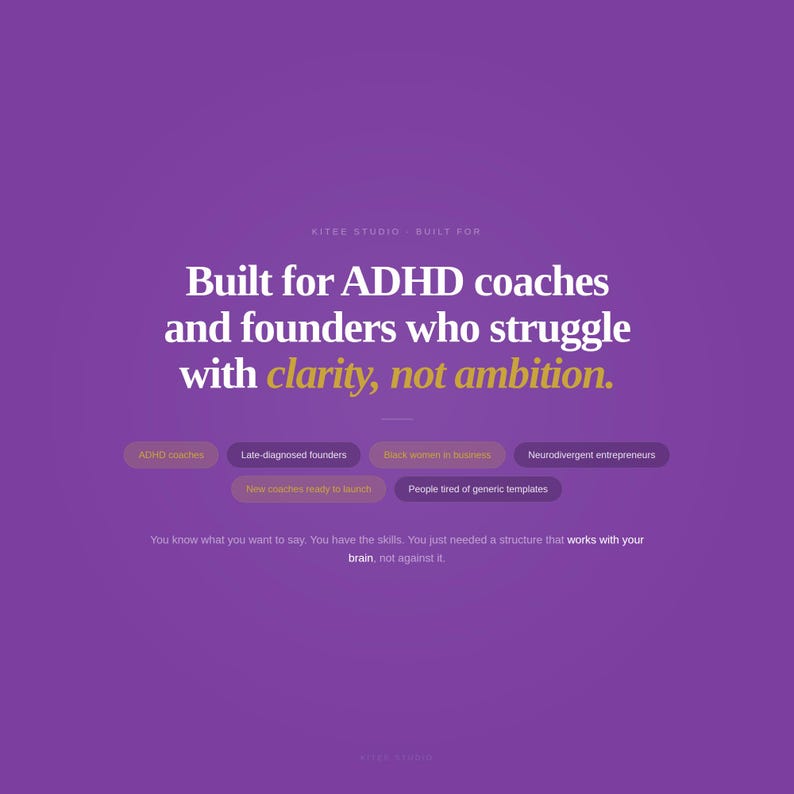 Pode incluir: Gr&aacute;fico roxo com texto branco que diz: "Feito para coaches e fundadores de TDAH que lutam com clareza, n&atilde;o com ambi&ccedil;&atilde;o." Inclui caixas de texto com frases como "coaches de TDAH" e "empreendedores neurodivergentes".
