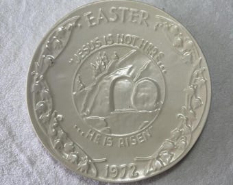 Frankoma Pottery White Easter Plate, Oral Roberts Association, Tulsa