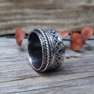 Silver Spinner Ring, Wide Band Silver Ring, Hammered Silver Ring, Index Finger Ring, Boho Ring