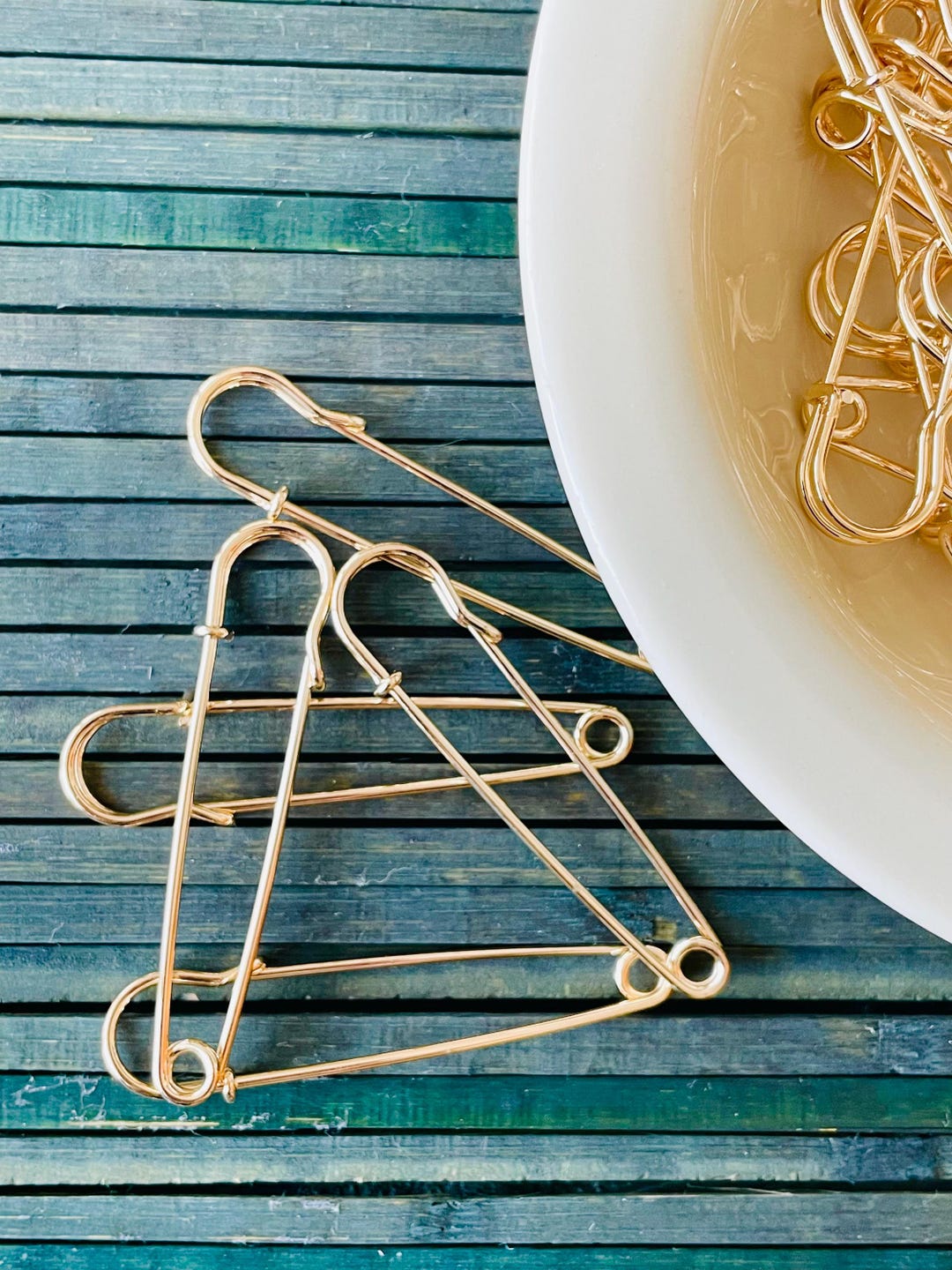 Extra Large (3 In. - 70mm) Gold Safety Pins - Kilt Pins - Great Beading ...