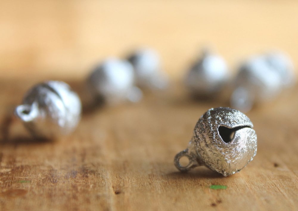 Quebec City Silver Stardust 12mm Christmas Jingle Bells (10) - Make M…
