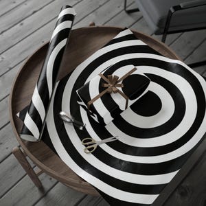 Papel de regalo Undercurrent Vibes, envoltorio único, papel de regalo navideño imprescindible, rollo de papel de regalo, imprescindible para las fiestas.