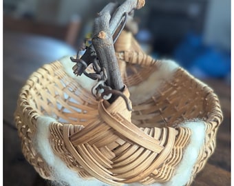 Handmade Appalachian Ribbed Melon Basket | Grapevine Handle Wool Roving