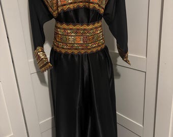 Traditional Algerian Kabyle Amazigh Dress