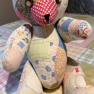 Ręcznie robiony patchworkowy miś pluszowy, pluszowa zabawka, pikowana tkanina