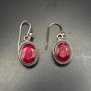 Vintage FADI India Sterling Silver Ruby Drop Earrings – Rope Bezel Boho Gemstone