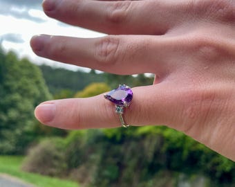 Anillo de amatista y aguamarina