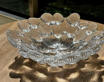 Ciotola a conchiglia in cristallo pesante, stile Royal Copenhagen, vintage, in vetro trasparente, centrotavola, arredamento scandinavo moderno di metà secolo, anni '80.