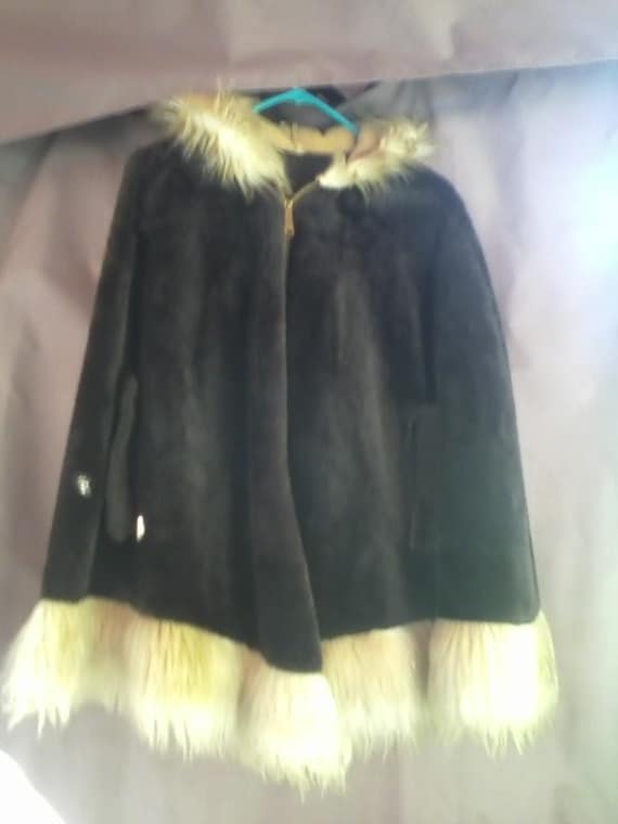 Vintage faux fur cape - image 1
