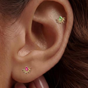 Brinco de prata 925 com design em gota e rubi, fecho de rosca, calibre 18G: Piercing de cartilagem na hélice com pedra preciosa tsavorita em ouro 14K, 9 x 7 mm