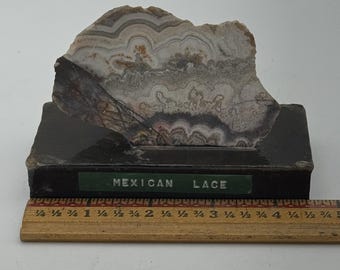 Mexican Crazy Lace Agate 3.5in 9oz Cut Specimen On Labeled Vintage Display Stand