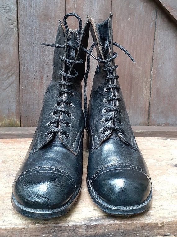 Childrens original Victorian/Edwardian lace up boots.
