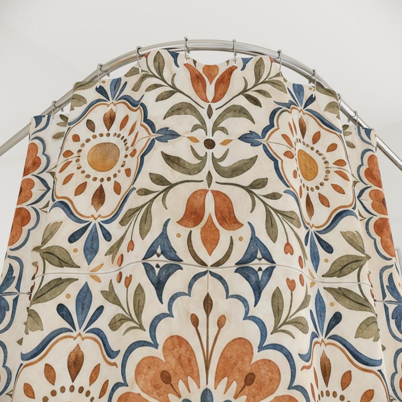Cortina de ducha estilo boho con diseño de azulejos, decoración floral azul terracota para baño, cortina de baño con estampado cerámico vintage, baño de invitados, decoración de baño estilo boho imagen 2